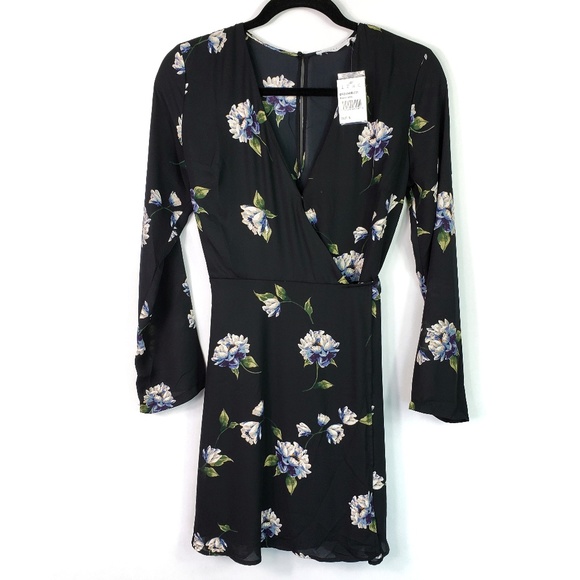 Lush Dresses & Skirts - NEW Lush Nordstrom Elly Wrap Dress Black Floral